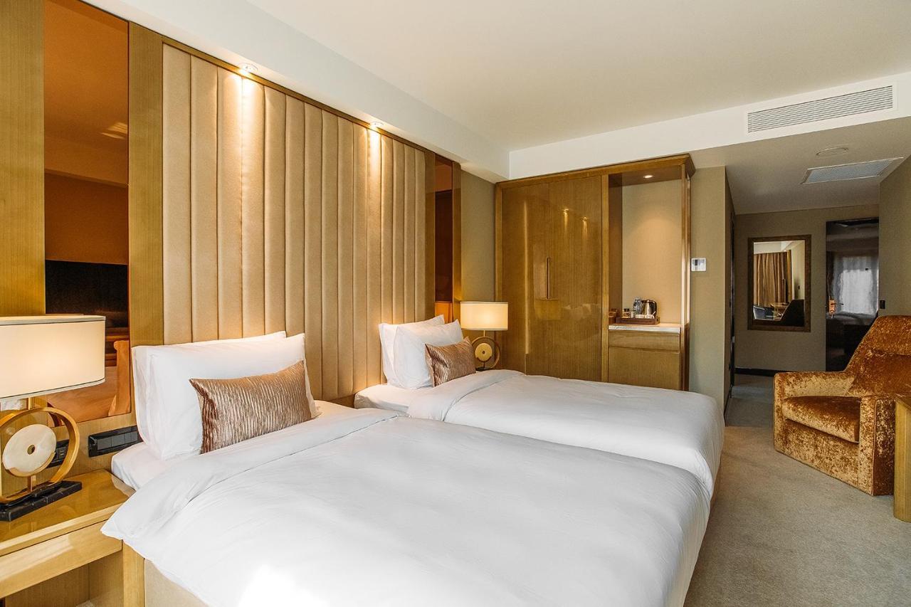 Marjan Plaza Hotel Тбилиси Екстериор снимка