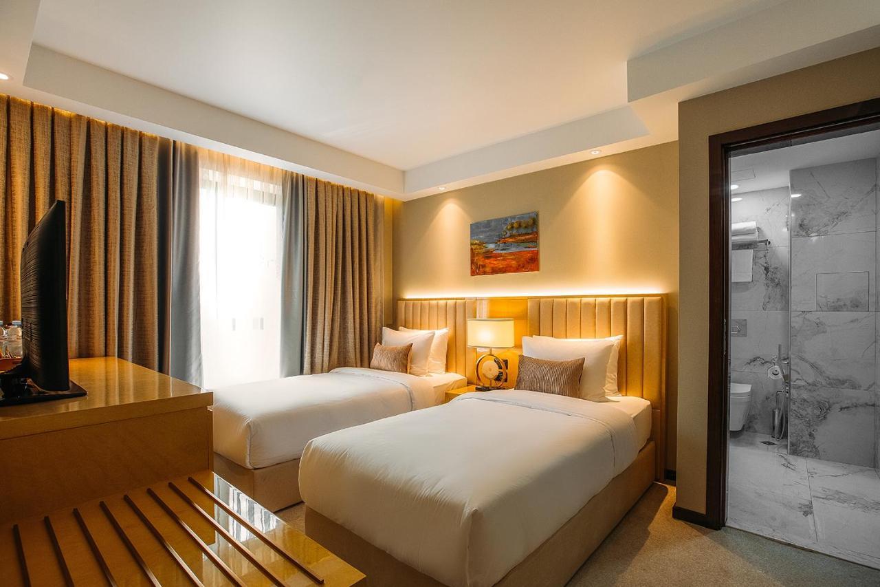 Marjan Plaza Hotel Тбилиси Екстериор снимка