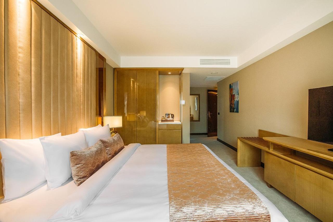 Marjan Plaza Hotel Тбилиси Екстериор снимка