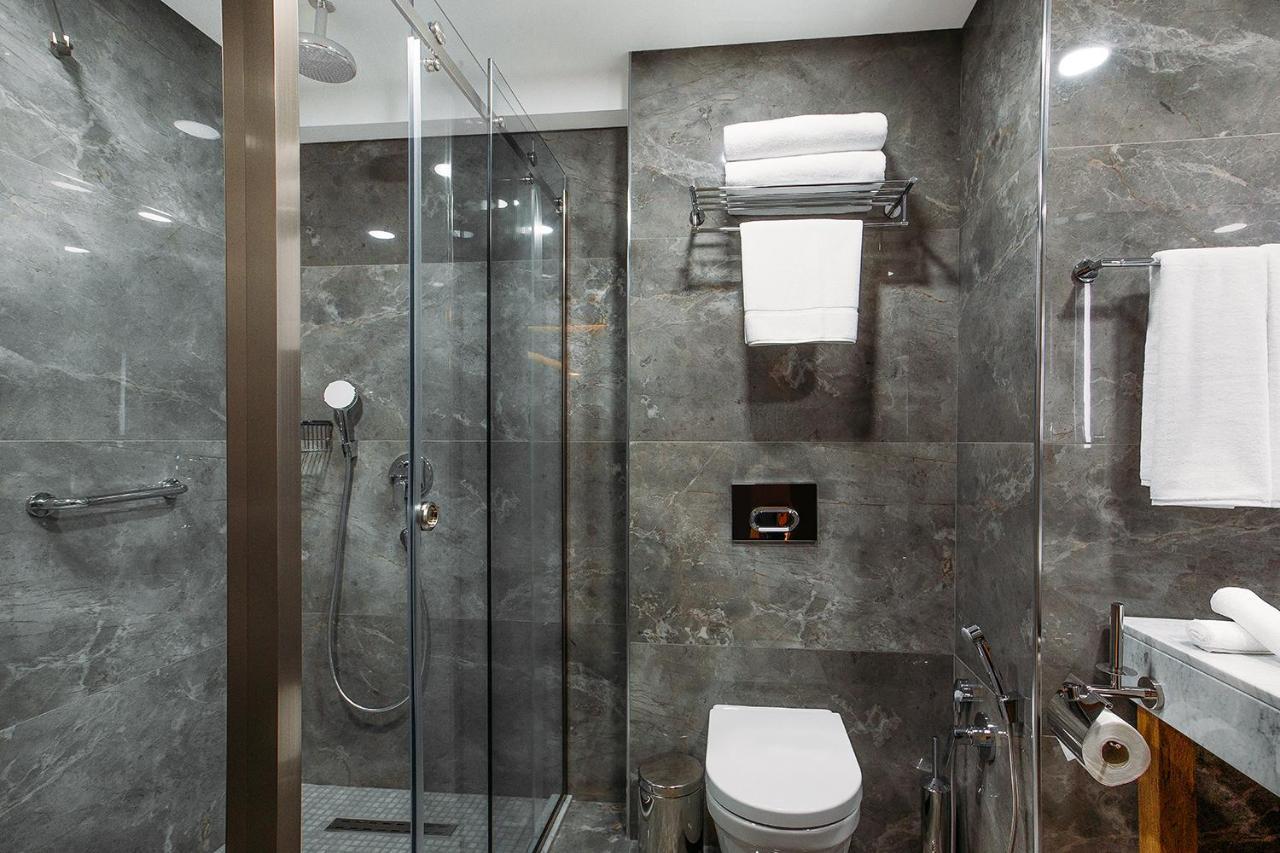 Marjan Plaza Hotel Тбилиси Екстериор снимка