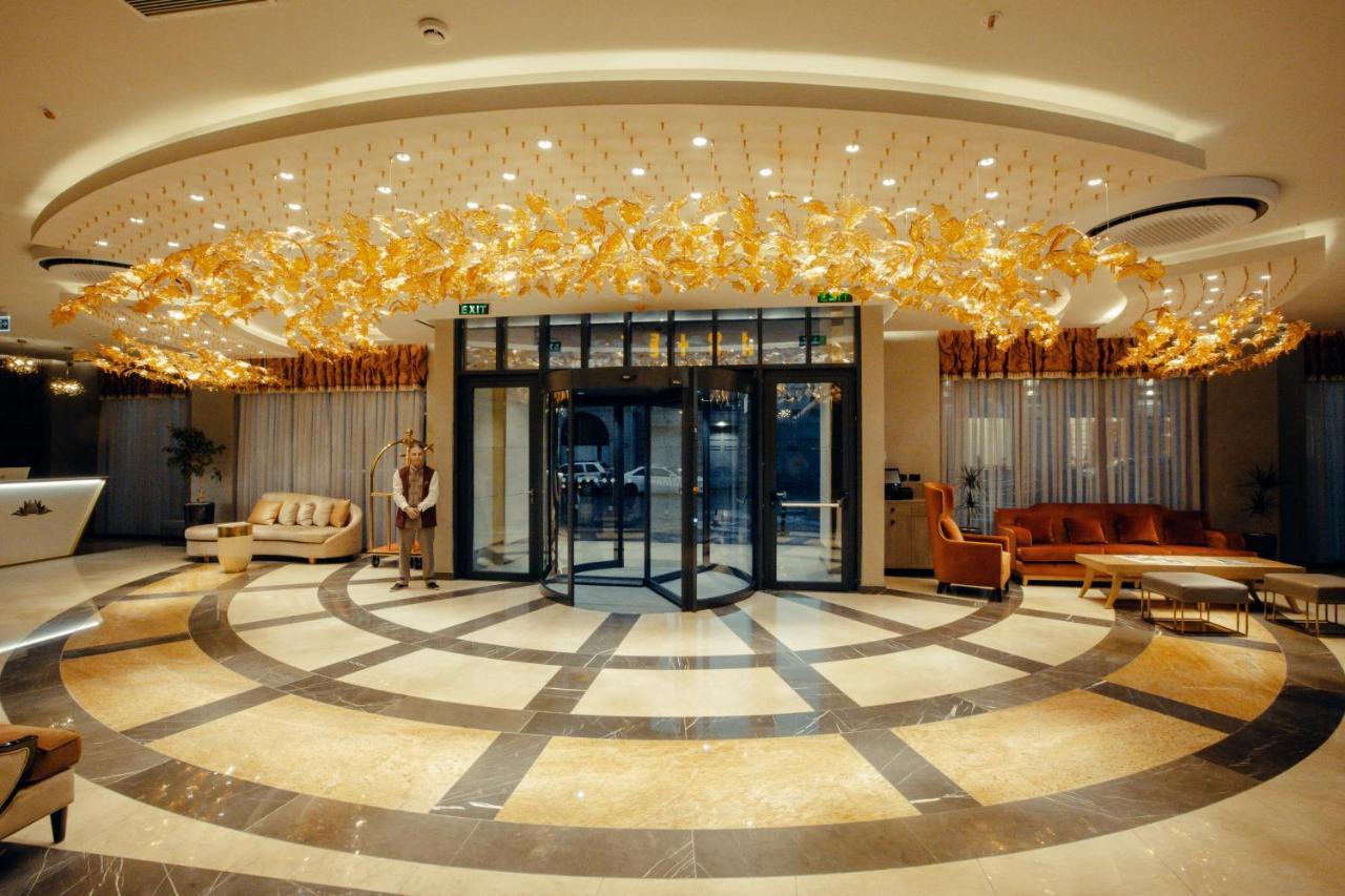 Marjan Plaza Hotel Тбилиси Екстериор снимка