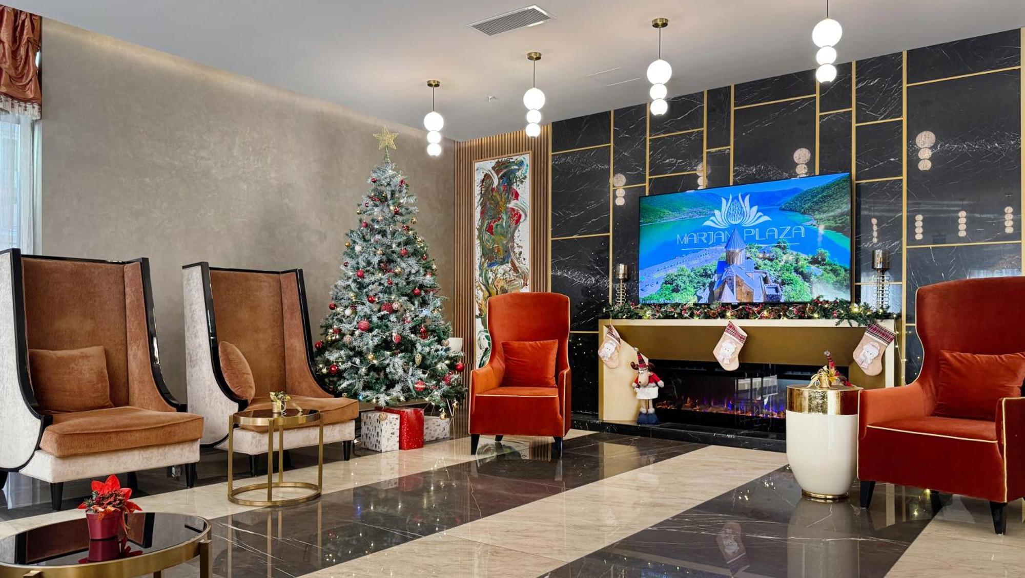 Marjan Plaza Hotel Тбилиси Екстериор снимка